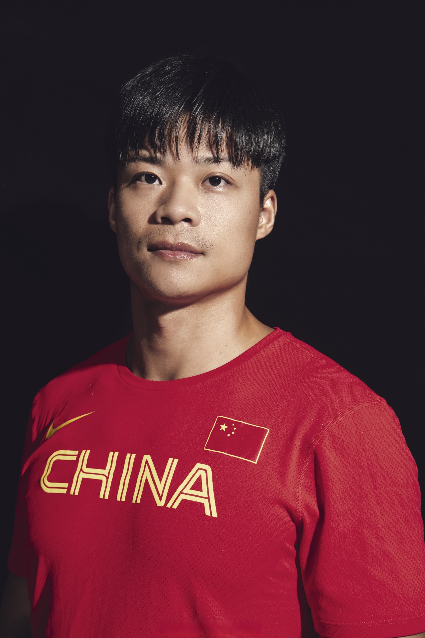 苏炳添在比赛中受伤退赛，湖人主帅表示担忧