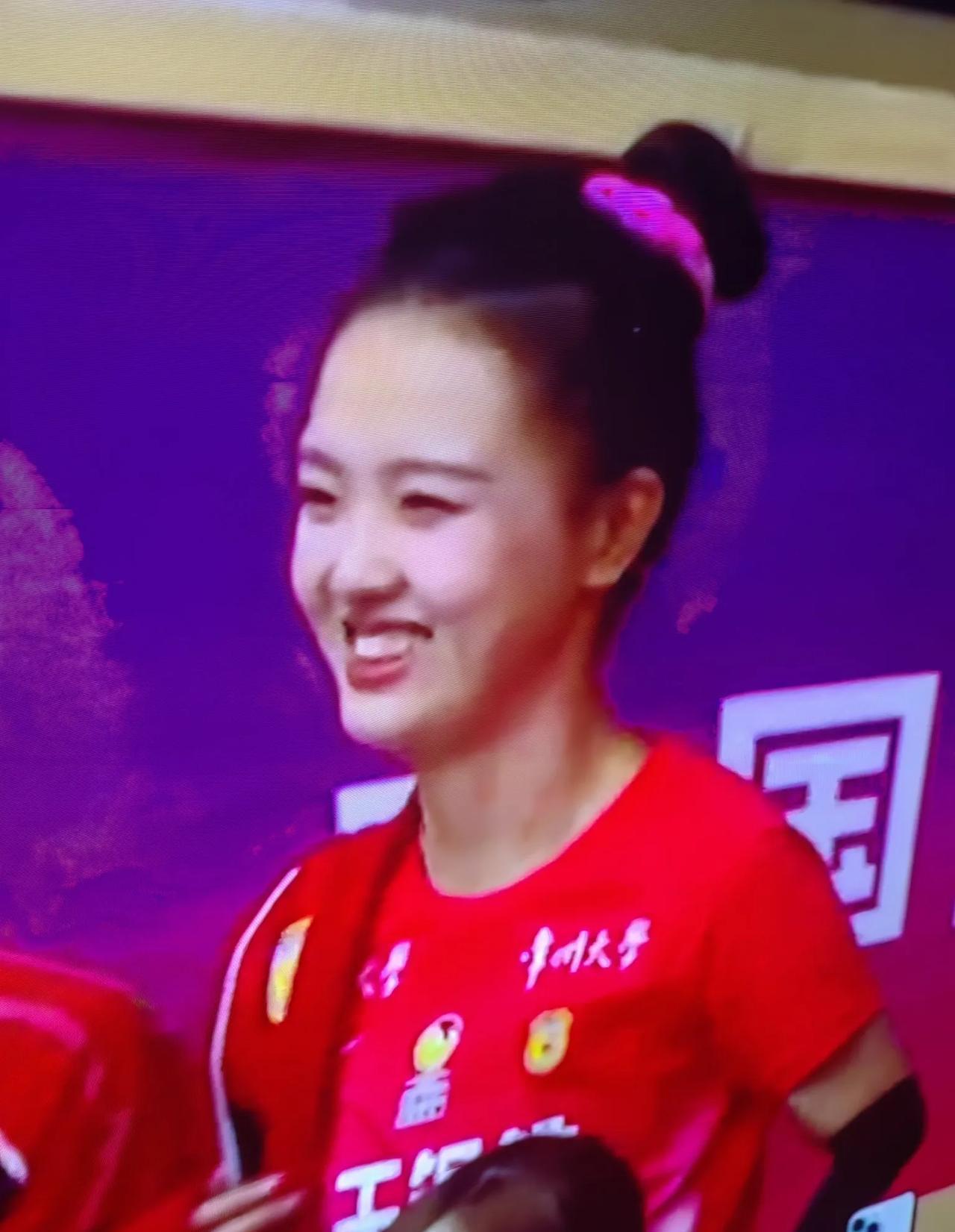 中国女排技术犯规送分，苏炳添主帅怒摔战术板！